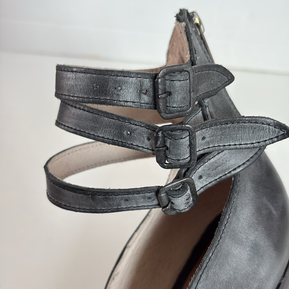 Freebird Randi mid-heel round toe ankle strap adjustable buckle gray gun metal - Picture 15 of 16